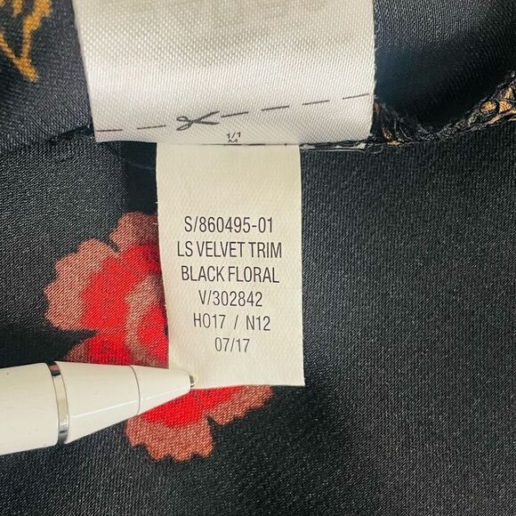 Old Navy Velvet Trim Black Floral Dress Size Medium - Picture 12 of 12